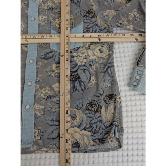 Anthropologie Love The Label Floral Chambray Buttondown - Picture 13 of 13